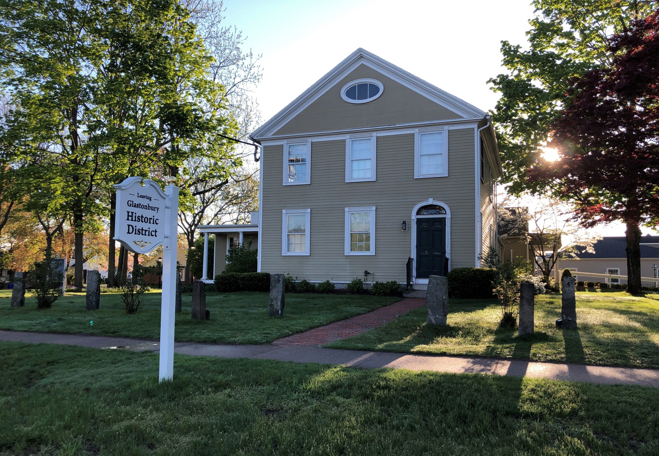 Independent Living for Christian Scientists in Glastonbury, Connecticut