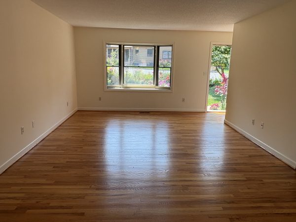 #58 Rockhaven Drive – 1 Bedroom, Renovated Bath, Screened Porch and Deck